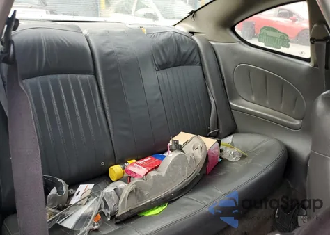 2001 Pontiac Grand Am Gt1 z USA, uszkodzony, nr VIN 1G2NV12E51C276944